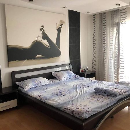 Apartament Apartment Ramnicu Valcea Bagian luar foto