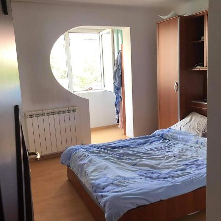 Apartament Apartment Ramnicu Valcea Bagian luar foto