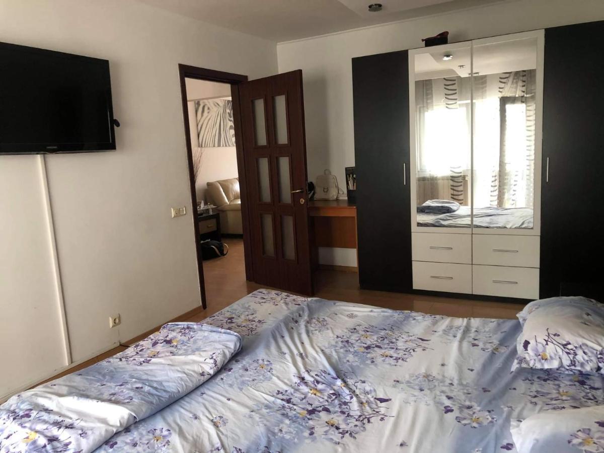 Apartament Apartment Ramnicu Valcea Bagian luar foto