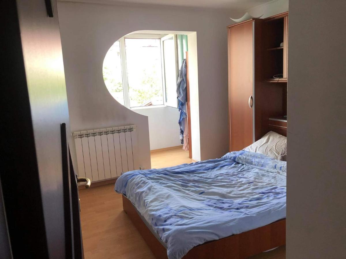 Apartament Apartment Ramnicu Valcea Bagian luar foto